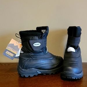 NWT boys Khombu snow boots sz 13